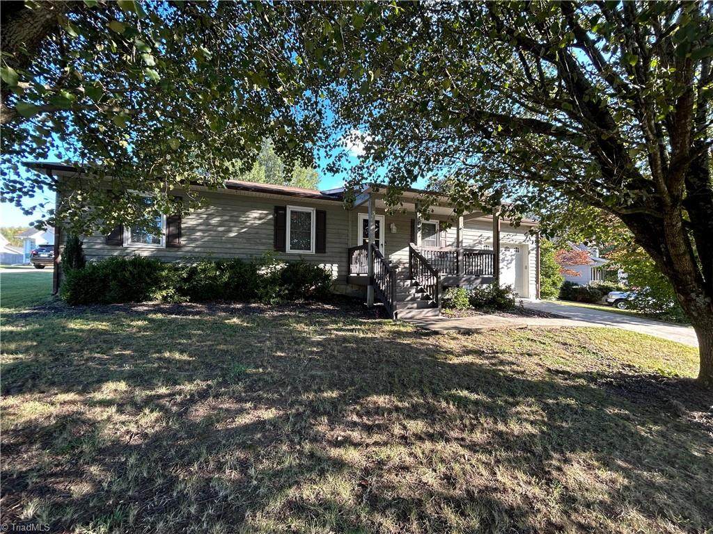 1108 Raleigh Court - Photo 1