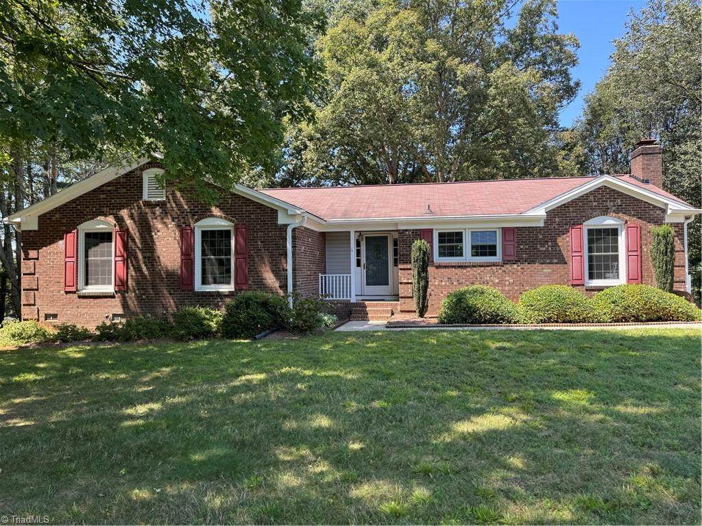 160 Summerglen Drive - Photo 1