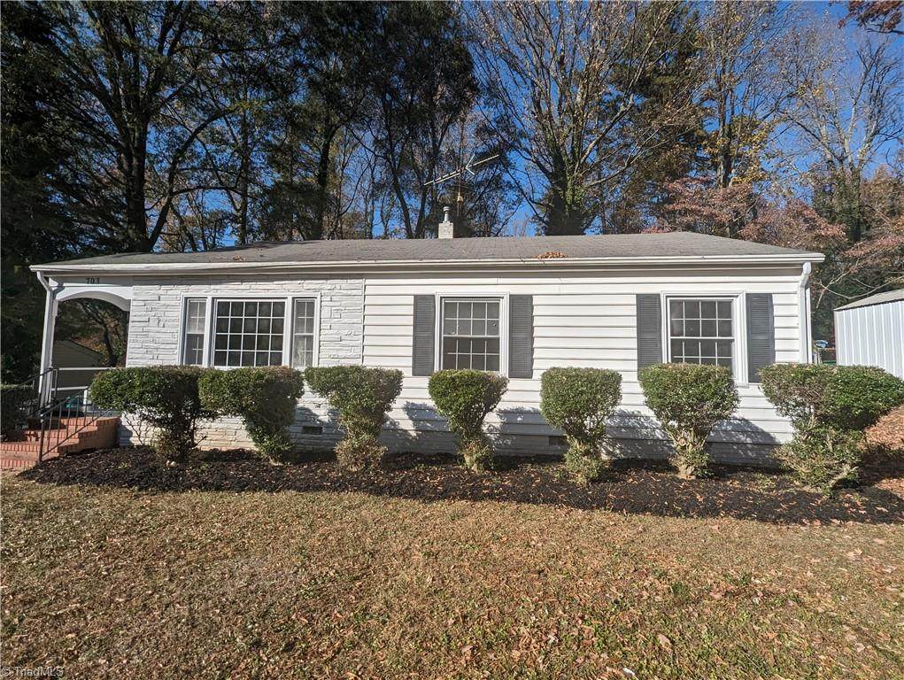 703 Sherwood Place - Photo 1