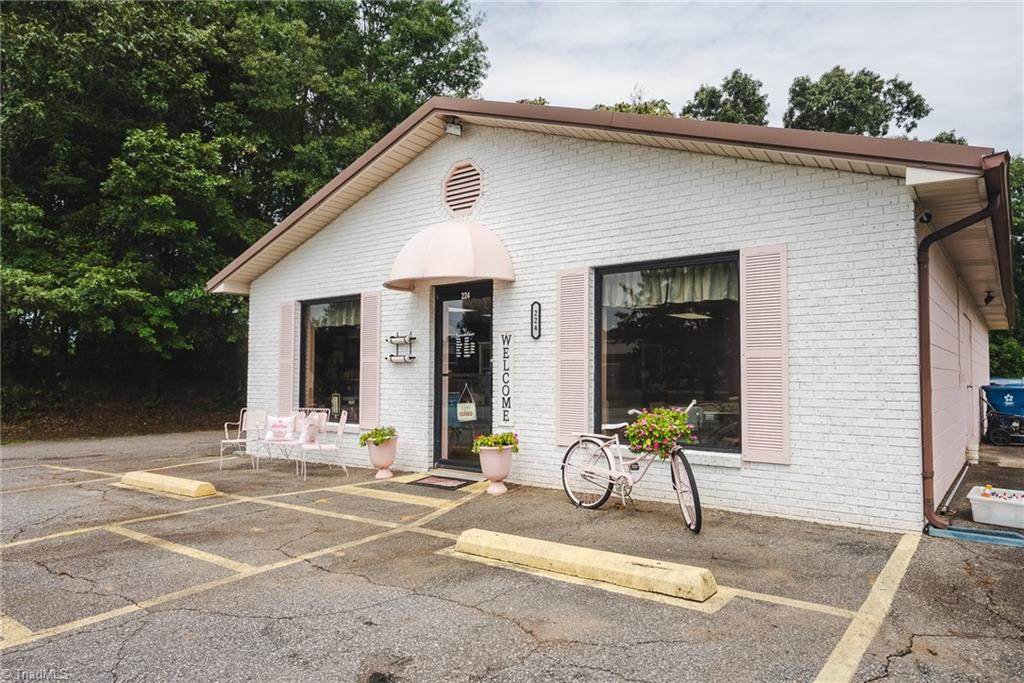 224 School Drive - Photo 1