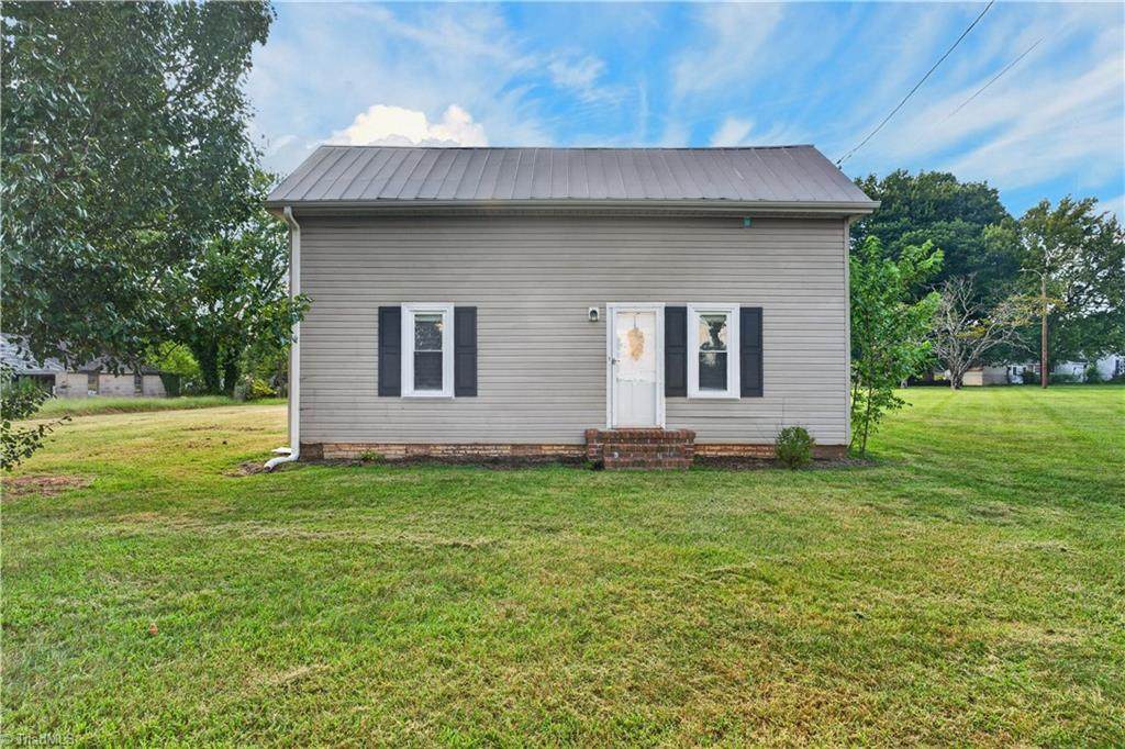 3076 Main Street - Photo 1
