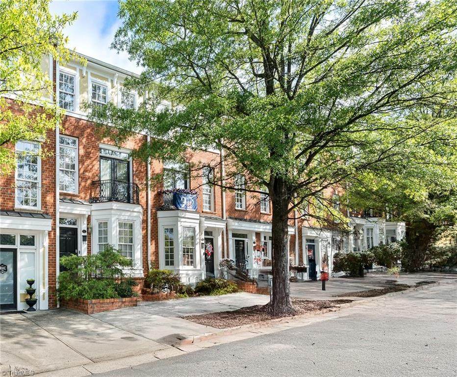 205 Southside Square - Photo 1