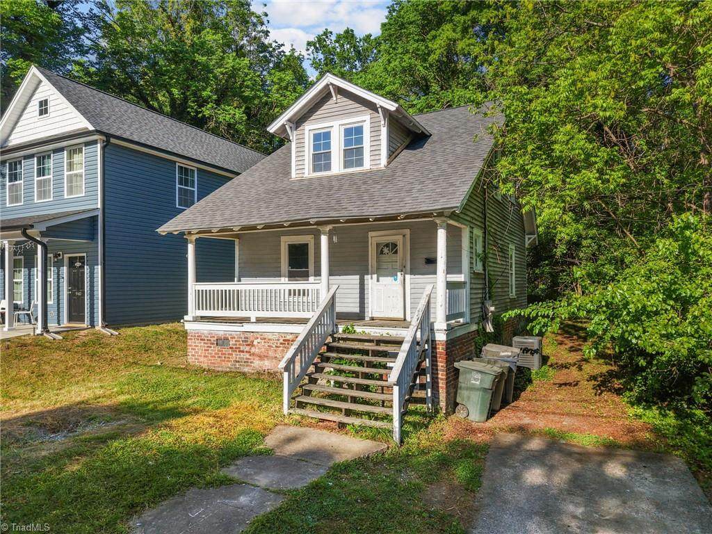 938 Martin Street - Photo 1