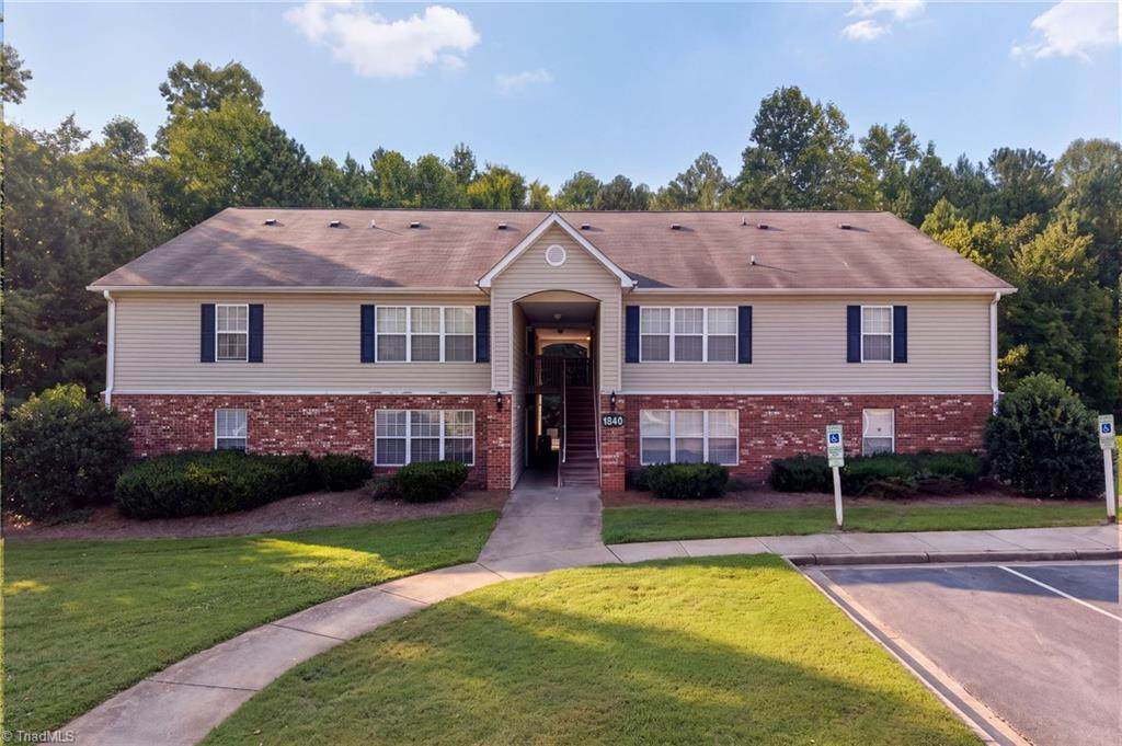 1840 Crest Hollow Drive - Photo 1