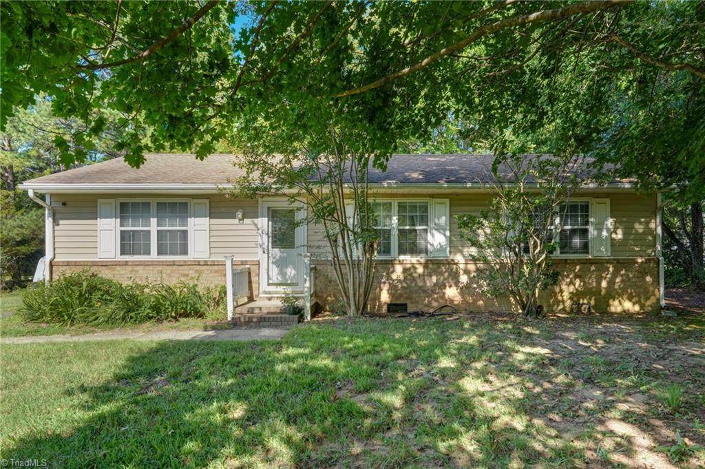 4906 Pheasant Drive - Photo 1