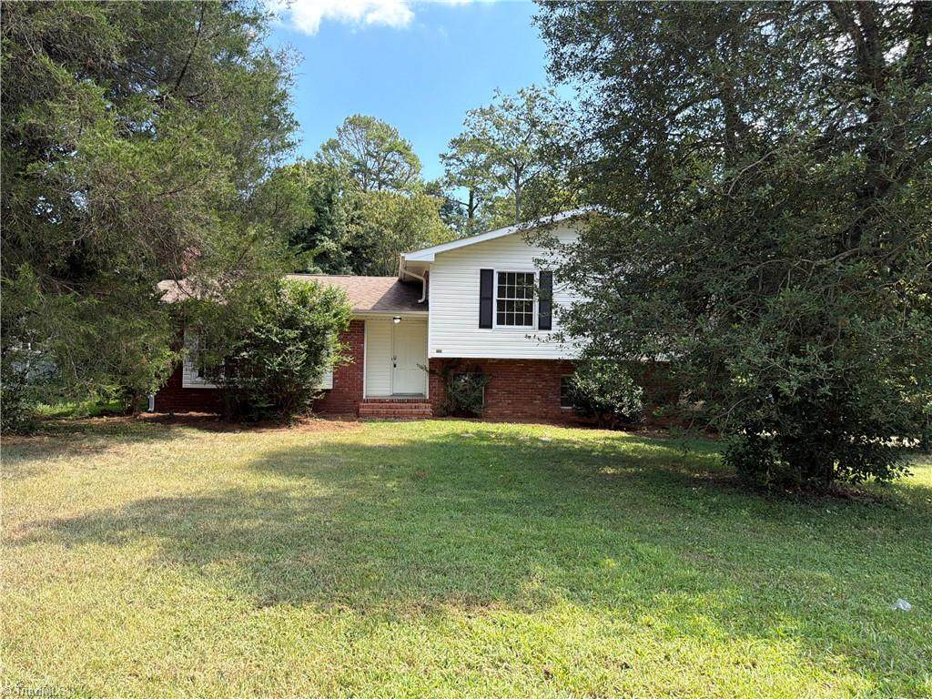 2618 Speas Road - Photo 1