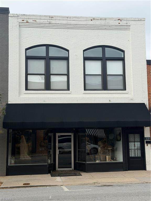 315 10th Street - Photo 1