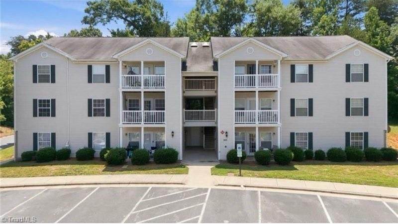 903 Hanahan Court - Photo 1