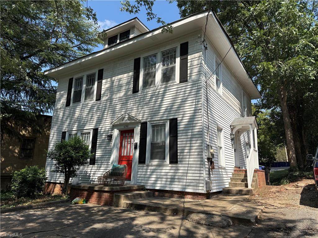 496 West End Boulevard - Photo 1
