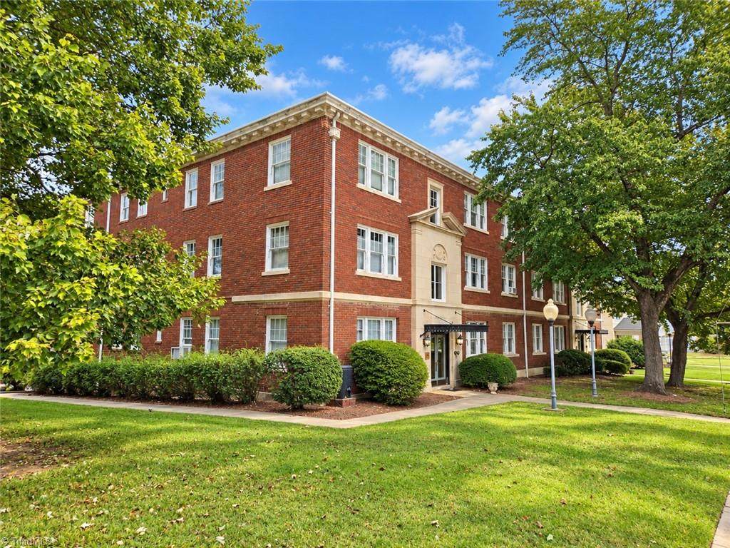 906 Market Street - Photo 1