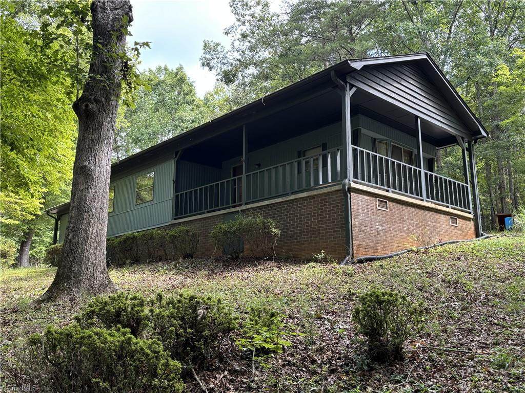 230 Sugar Loaf Road - Photo 1