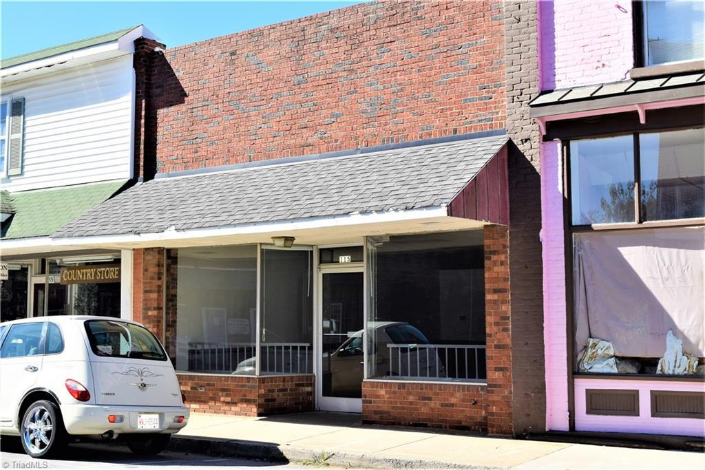 115 Henry Street - Photo 1