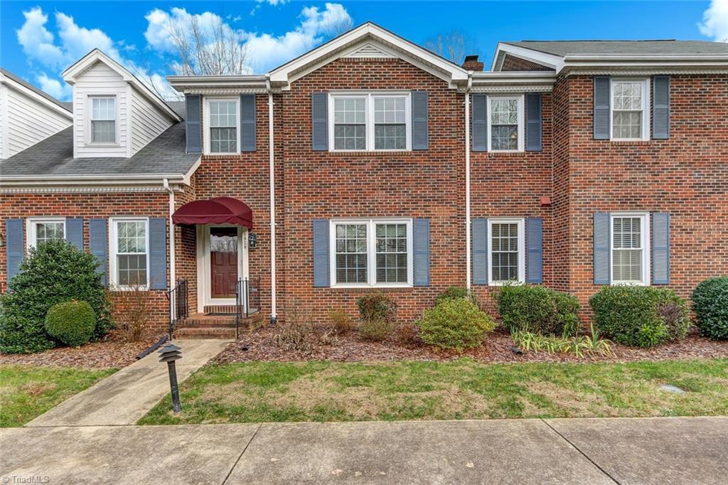 1328 Cotswald Terrace - Photo 1