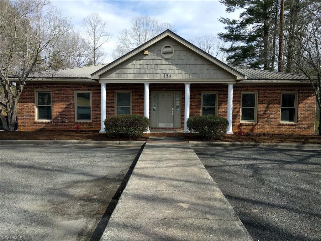 154 Rowe Lane - Photo 1