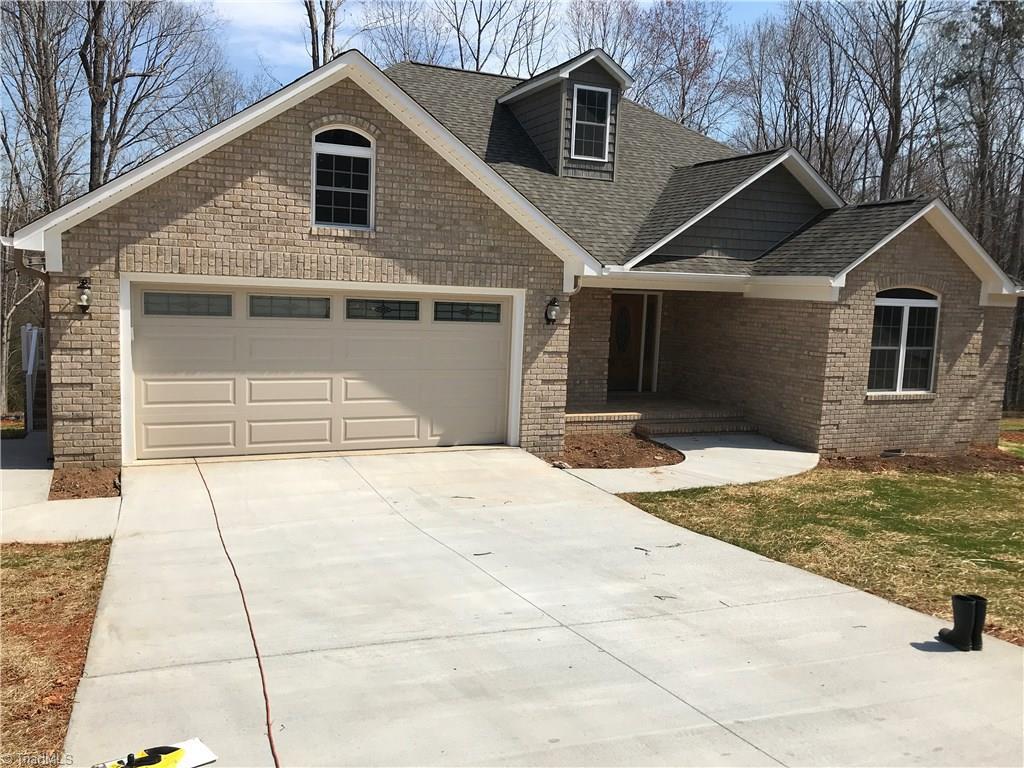 1364 Ridgewood Circle - Photo 1