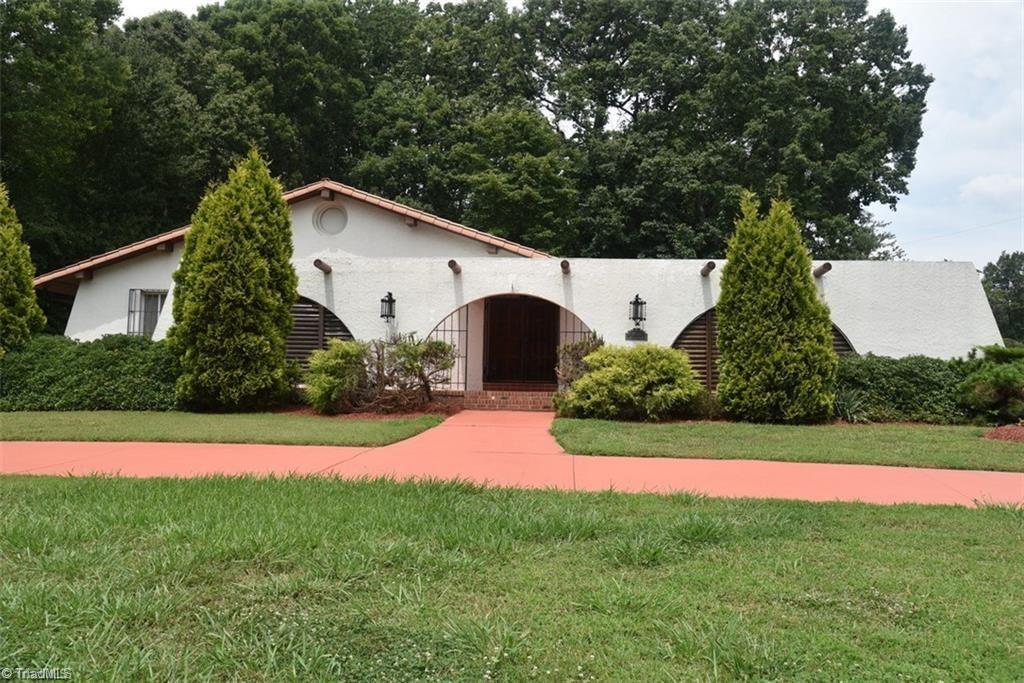 1000 Sherwood Drive - Photo 1