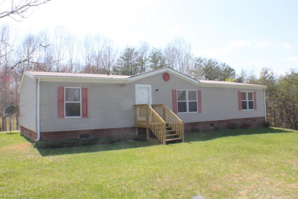 195 Mountain Crest Lane - Photo 1