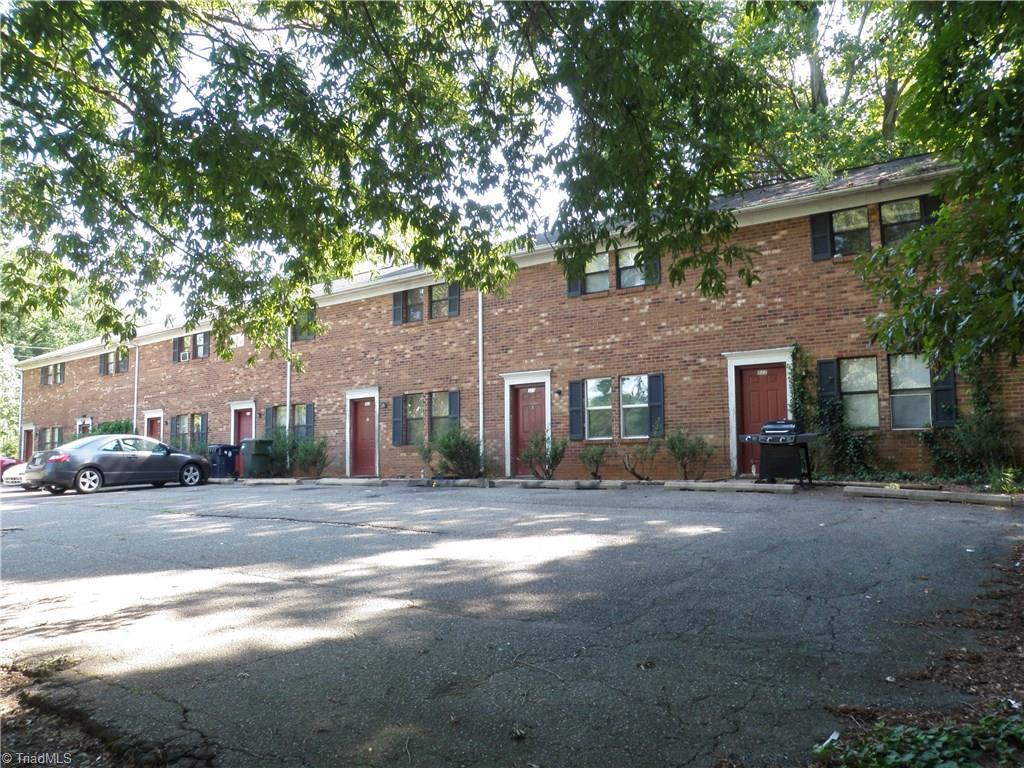 305 Wilfred Avenue - Photo 1
