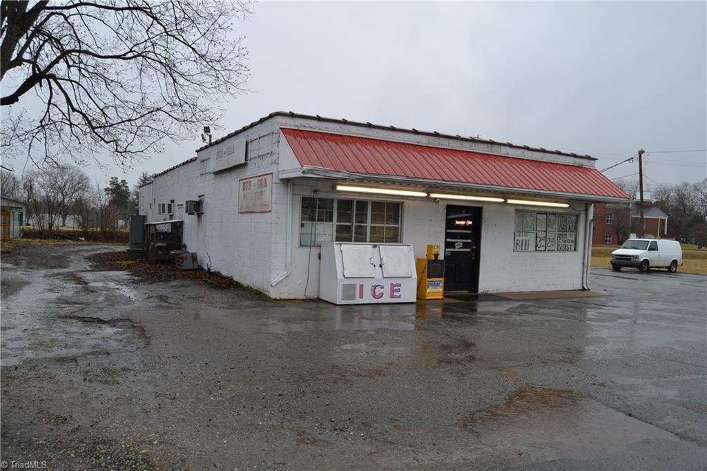 516 Anthony Street - Photo 1