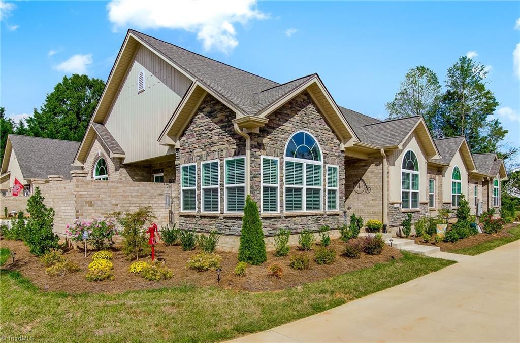 402 Watchtower Court - Photo 1