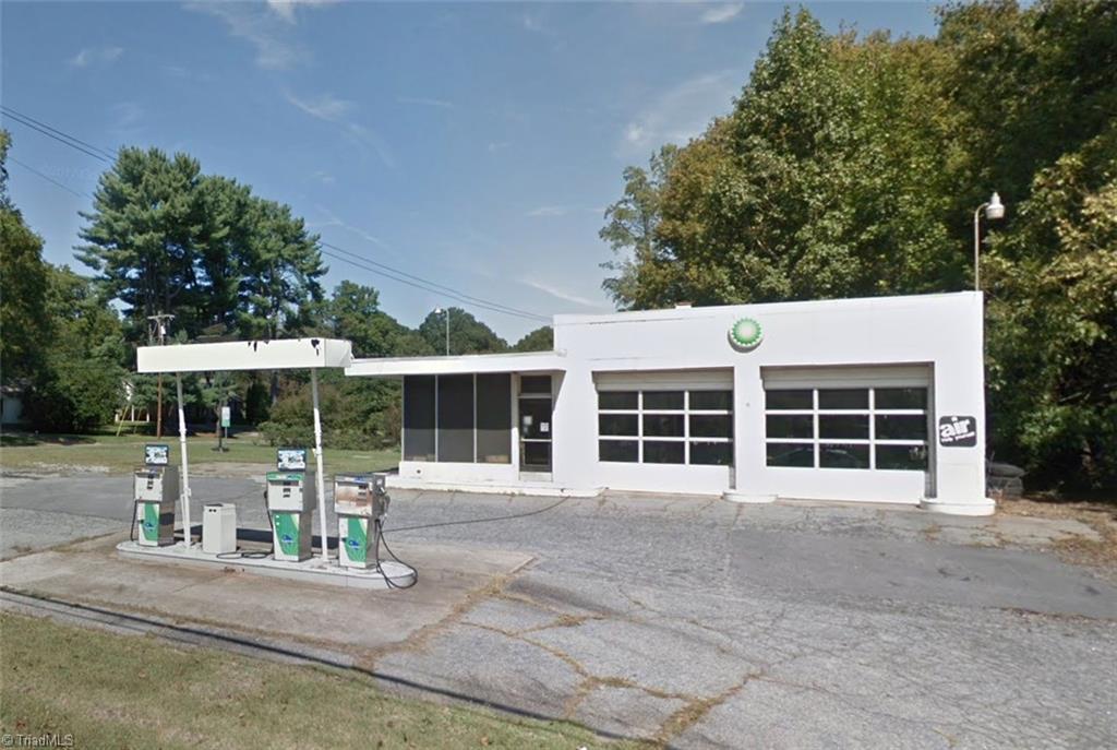 1230 Statesville Boulevard - Photo 1