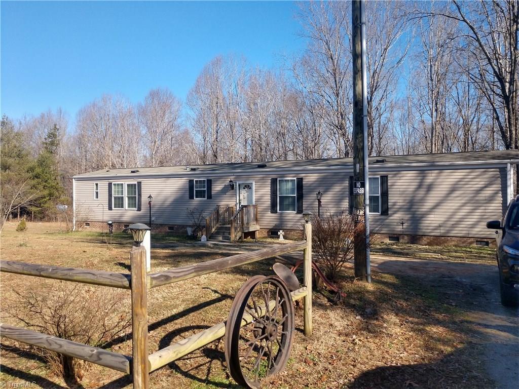 1048 Lovelace Road - Photo 1