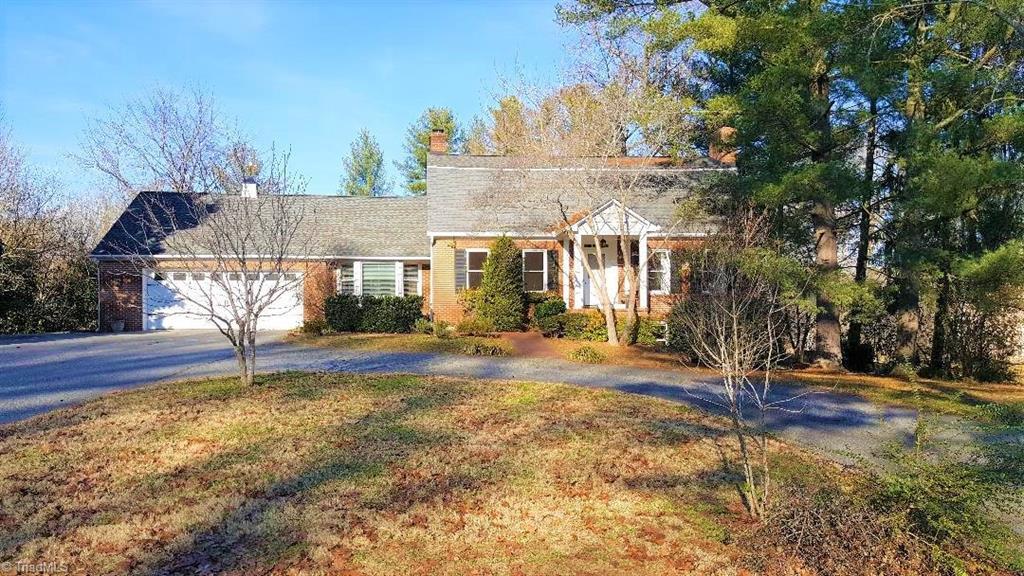 153 Boxwood Circle - Photo 1