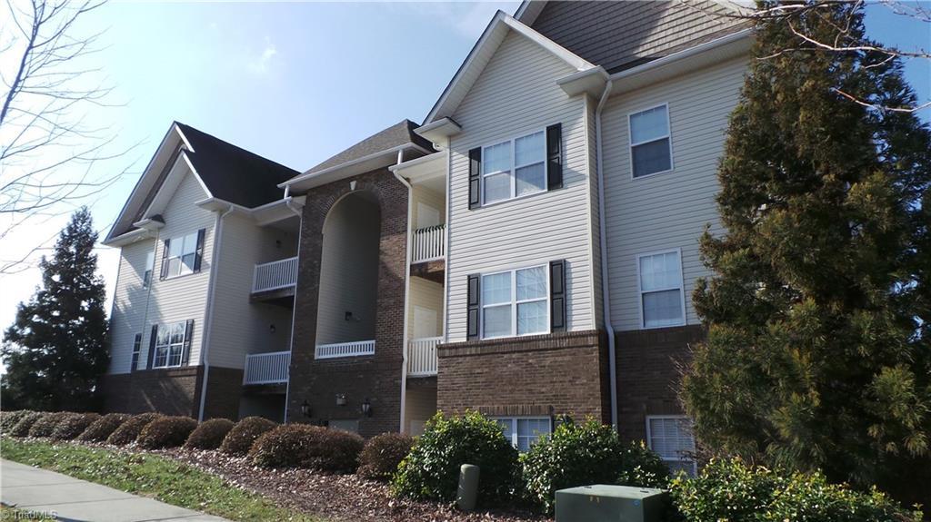 2431 Eagle Creek Court - Photo 1