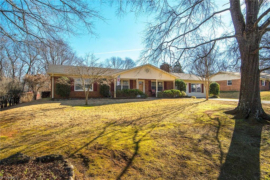 483 Pine Forest Drive - Photo 1