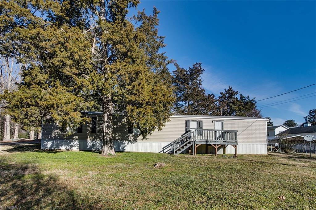 401 Kings Ridge Road - Photo 1
