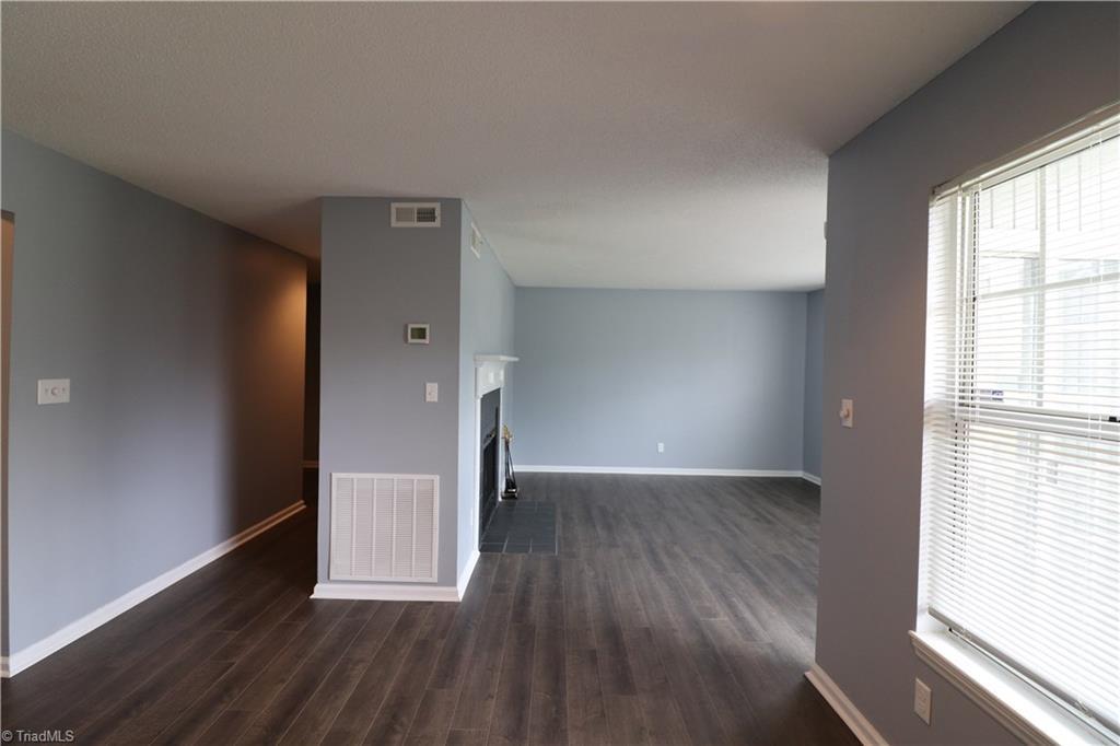5000 Thoroughbred Lane - Photo 1