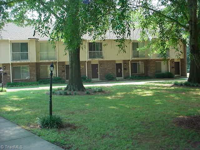1433 Brookwood Drive - Photo 1
