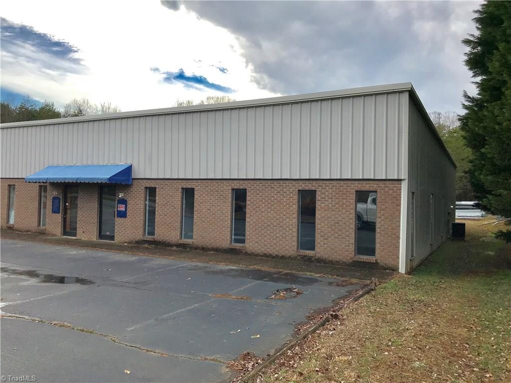 320 Forum Parkway - Photo 1
