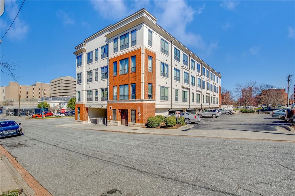 411 Washington Street - Photo 1