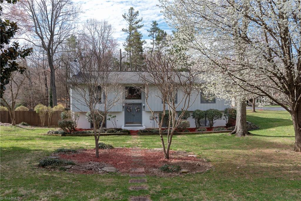 110 Forest Drive - Photo 1