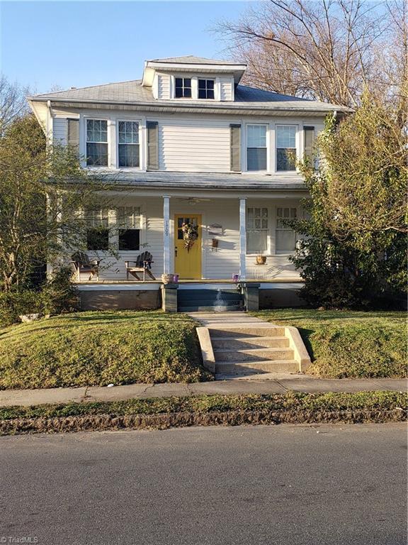 1709 Academy Street - Photo 1