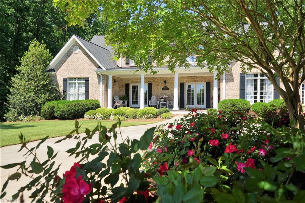 206 Meadowlark Lane - Photo 1