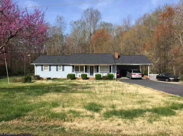 110 Roswell Drive - Photo 1
