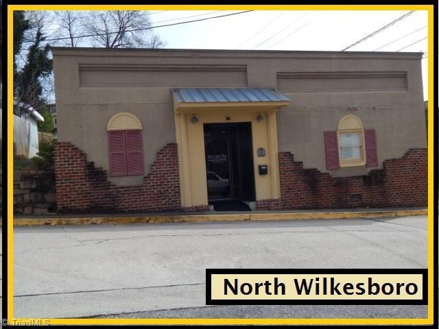 214 Gordon Avenue - Photo 1