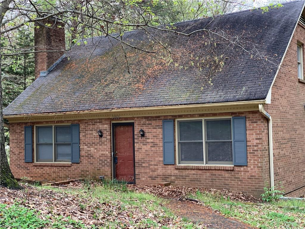 2860 Beckwood Drive - Photo 1