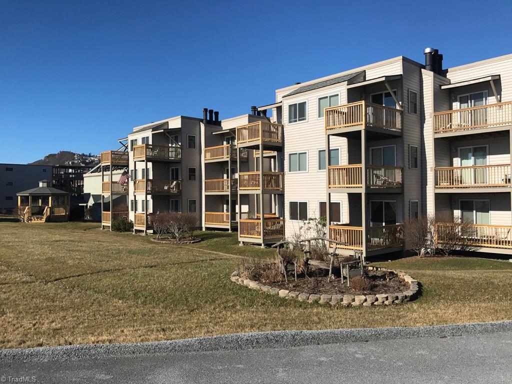 301 Pinnacle Inn Road - Photo 1