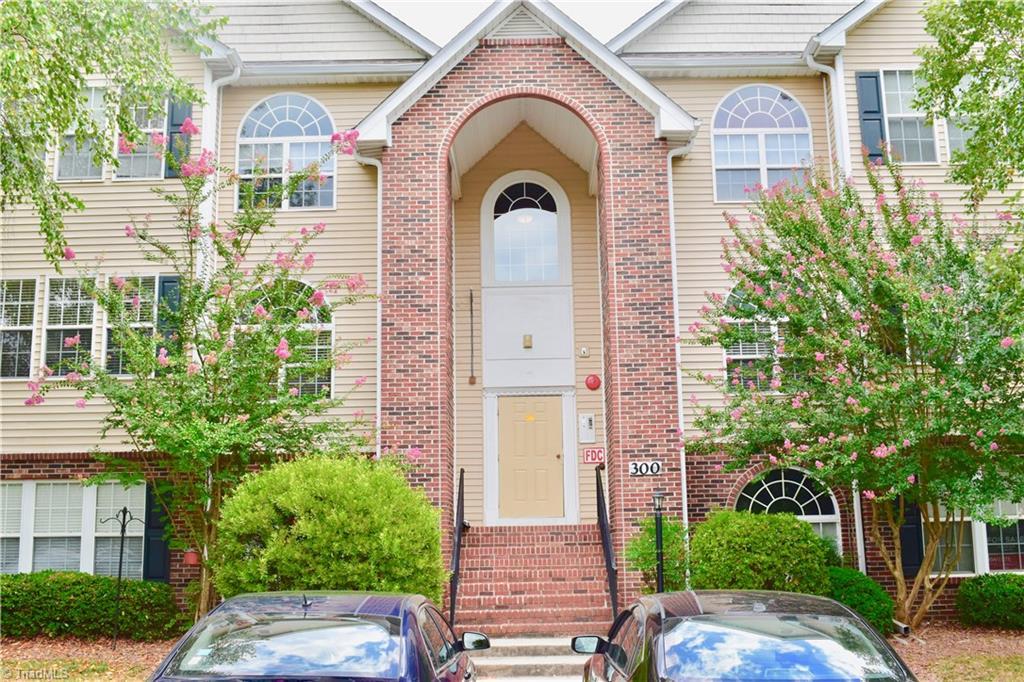 311 Ivy Glen Court - Photo 1
