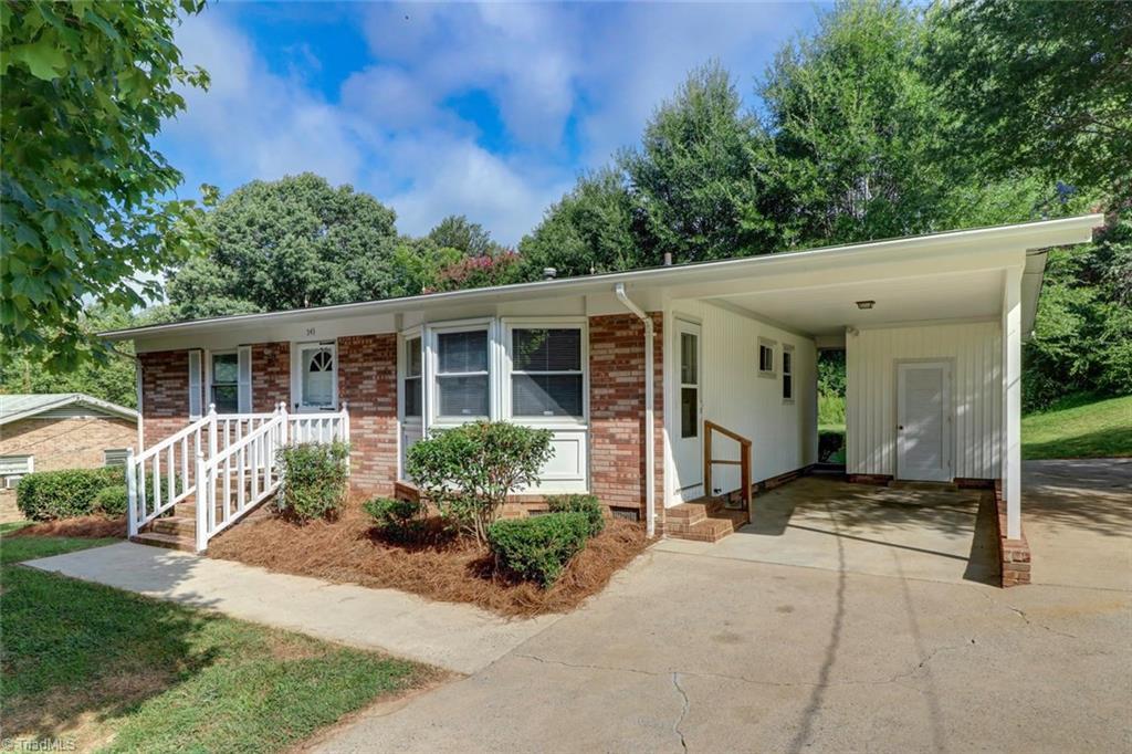 543 Morehead Street - Photo 1