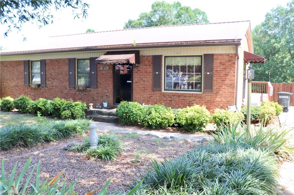 5123 Pine Hall Road - Photo 1