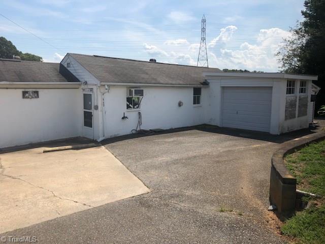 117 Meadowbrook Drive - Photo 1