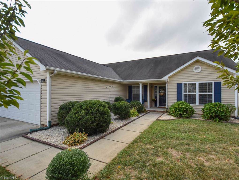 833 Pecan Ridge Circle - Photo 1