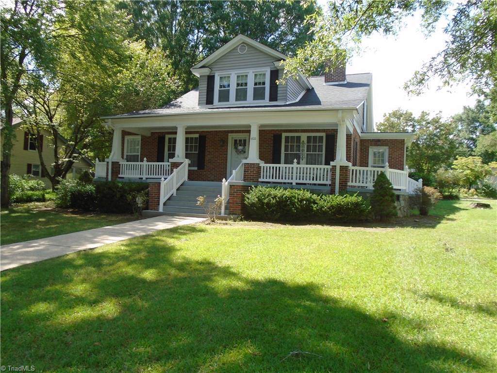 1822 South Park Drive - Photo 1