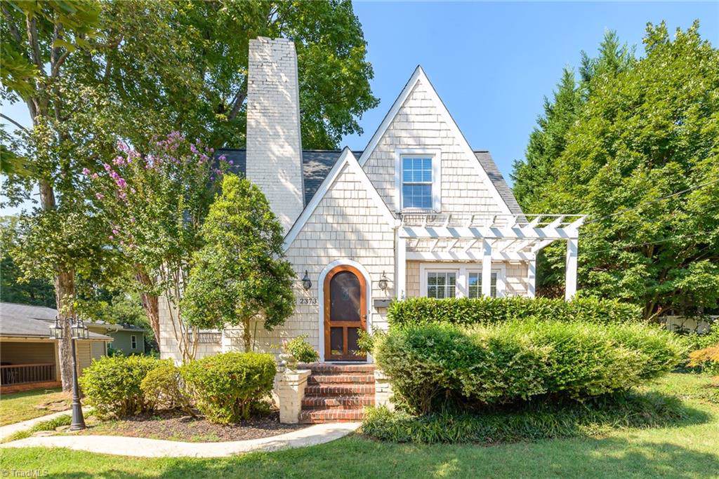 2373 Maplewood Avenue - Photo 1