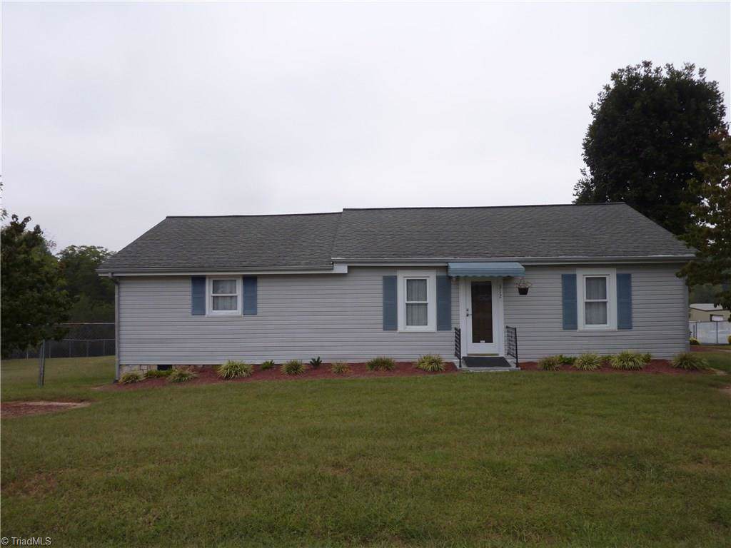 312 Circle Drive - Photo 1