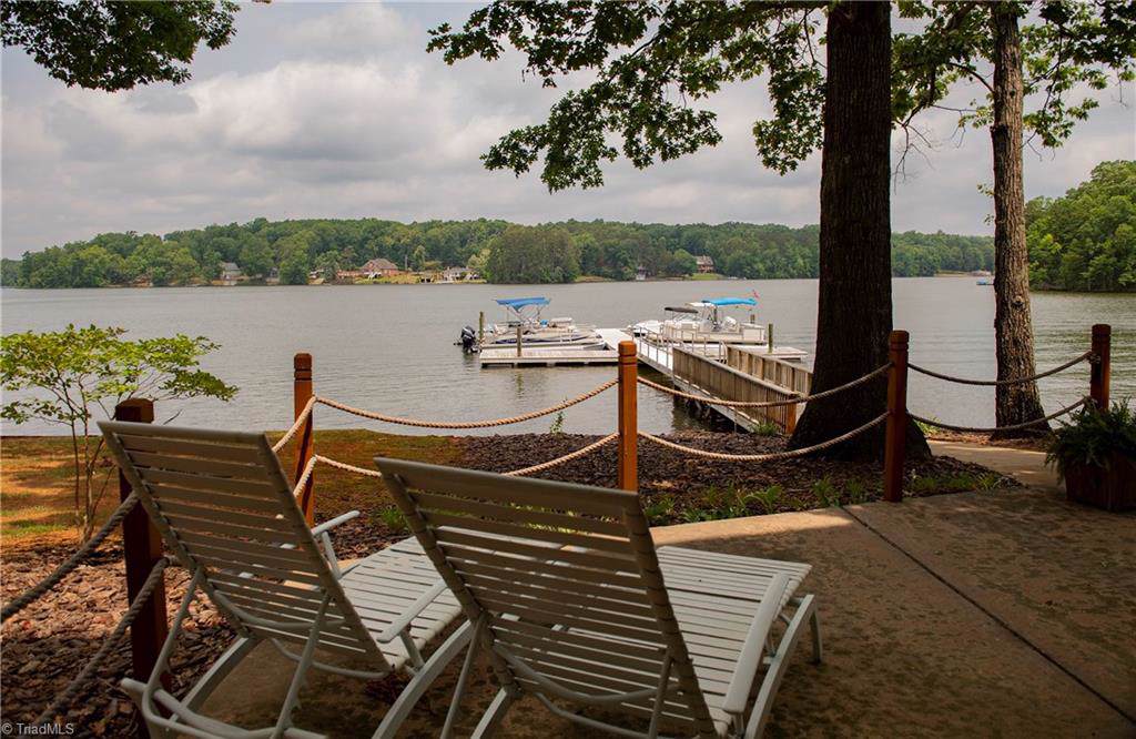 107 Roehm Landing - Photo 1